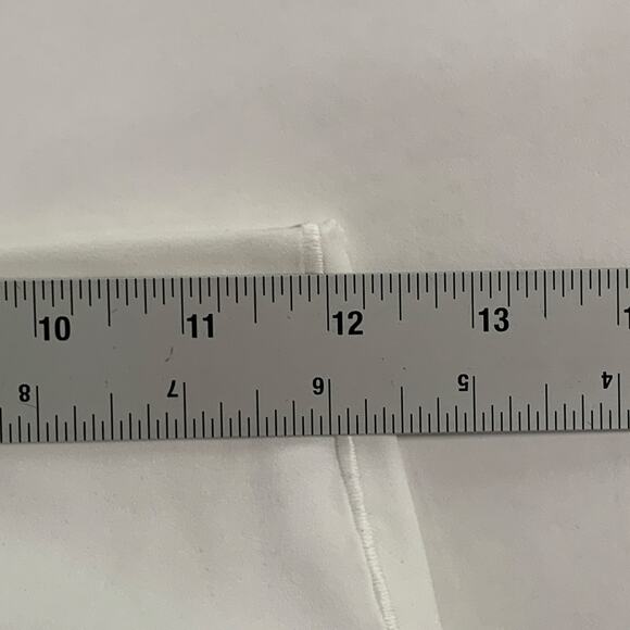 OFFLINE By Aerie M Real Me Ruched Flowy Short Air White Flowy Overlay - Picture 9 of 10